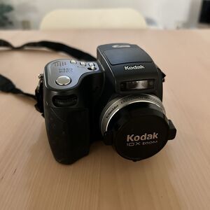 Kodak EasyShare DX6490 4.0MP Digital Camera - Black FOR PARTS ONLY***